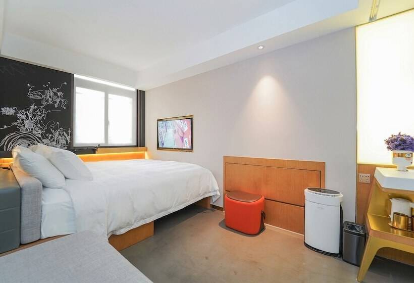 Standart Oda, No. 8 Art