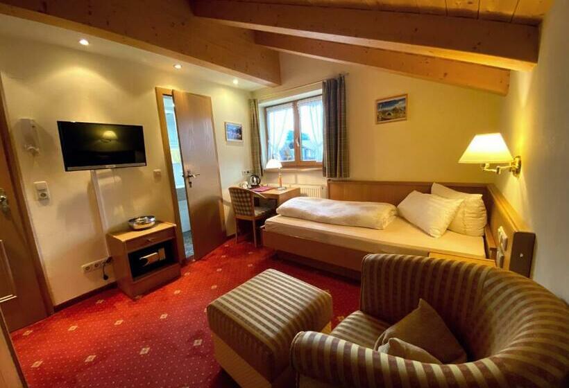 غرفة قياسية فردية, Gatterhof