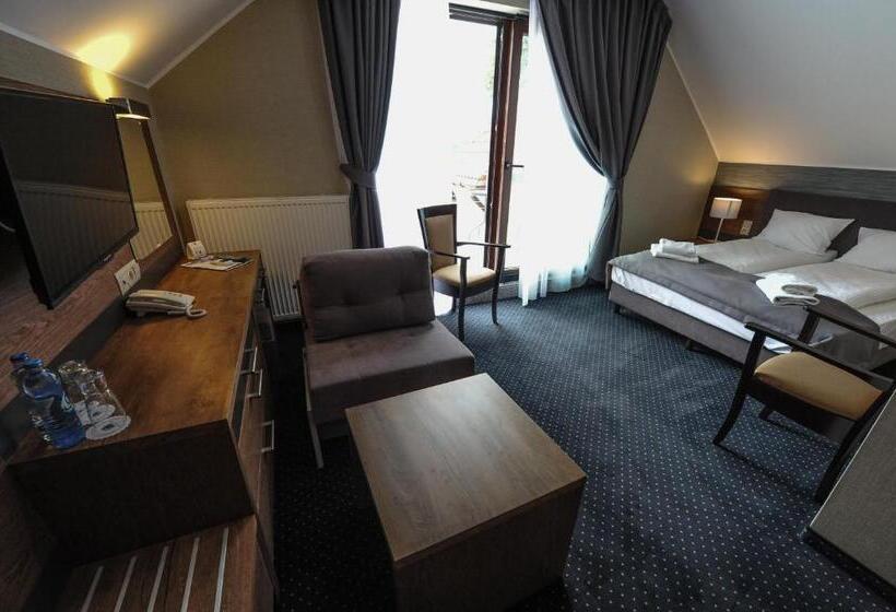 اتاق لوکس با بالکن, Rudnik