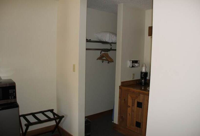 스탠다드 룸 더블 침대, Skyline Lodge