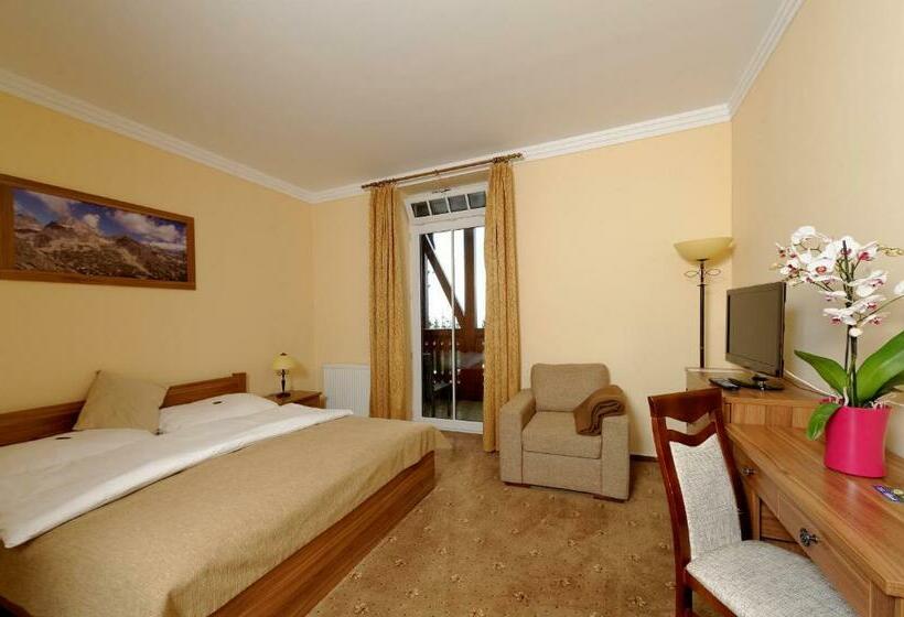 غرفة قياسية مطلّة علي البحيرة, Solisko