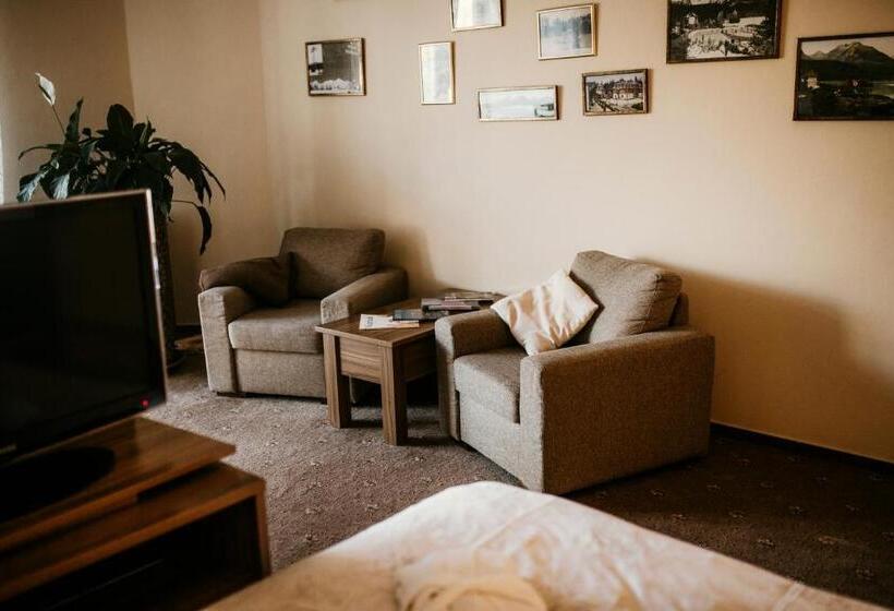 جناح مزوَّد بشرفة, Solisko