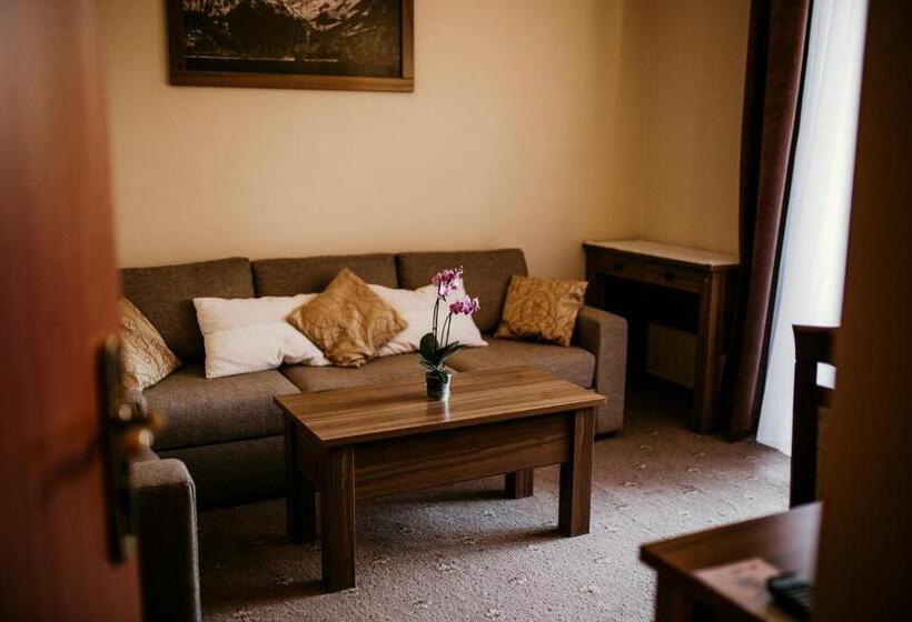 جناح مزوَّد بشرفة, Solisko