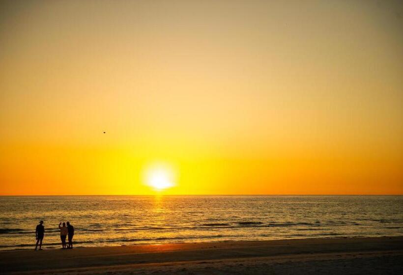 إستوديو قياسى مطل على البحر, Sunburst Inn