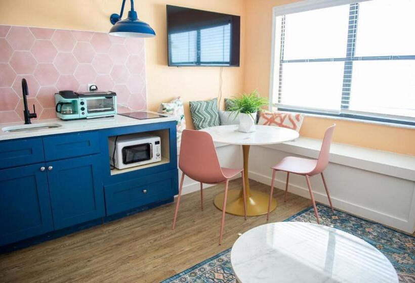 Студия Deluxe, Sunburst Inn