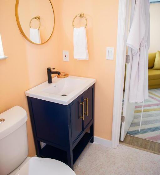 豪华工作室, Sunburst Inn