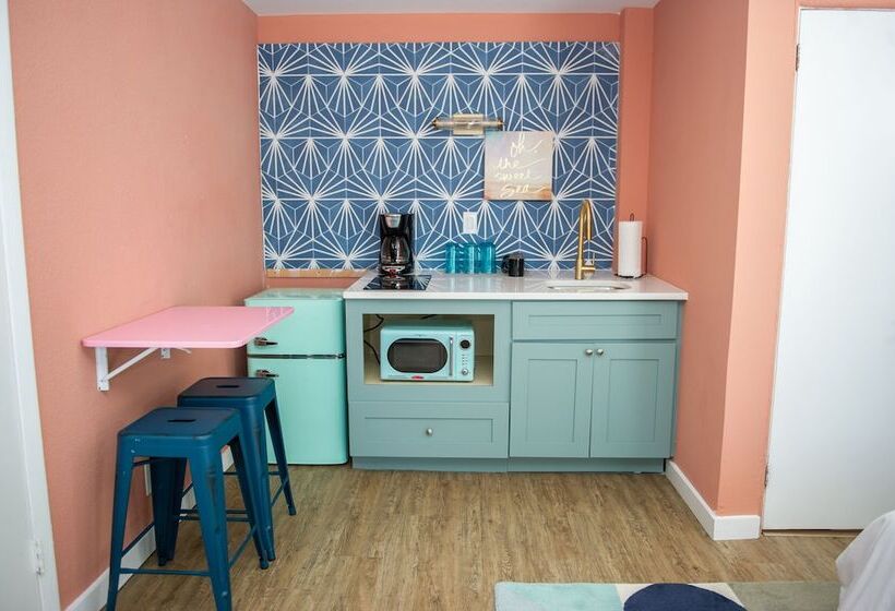 إستوديو قياسى, Sunburst Inn