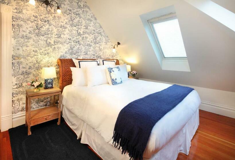 غرفة قياسية سرير كينج, The Grape Leaf Inn