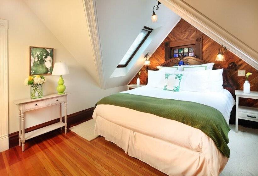 غرفة قياسية سرير كينج, The Grape Leaf Inn