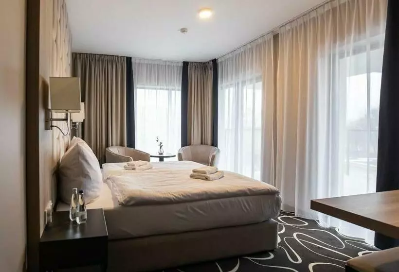 اتاق لوکس با بالکن, Trofana Wellness & Spa