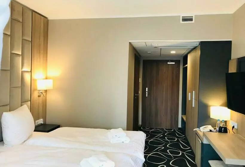 اتاق لوکس با بالکن, Trofana Wellness & Spa