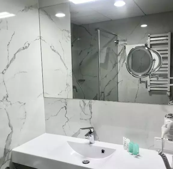 اتاق لوکس یک تخته, Trofana Wellness & Spa