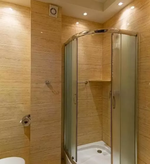 استودیوی استاندارد, Trofana Wellness & Spa