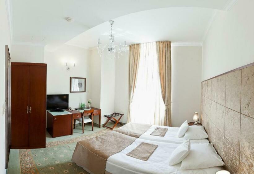 Номер Стандарт, Willa Hueta