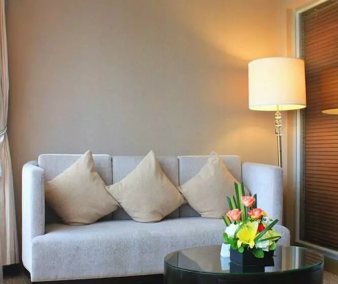سوییت سوپریور, Jiaxin Conifer Hotel Shunde