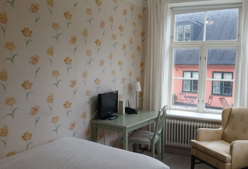 标准间, Lilla Hotellet