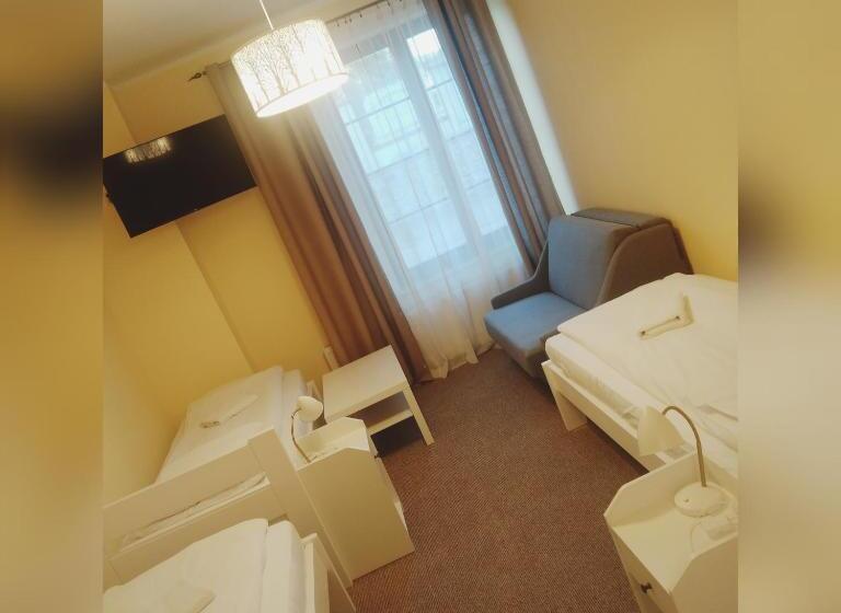 ファミリールーム, Motel Tower