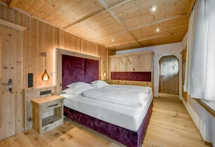اتاق استاندارد با چشم‌انداز کوهستان, Naturhotel Alpenblick