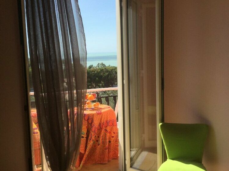 コンフォートトリプルルーム, Guesthouse Villa Kaos