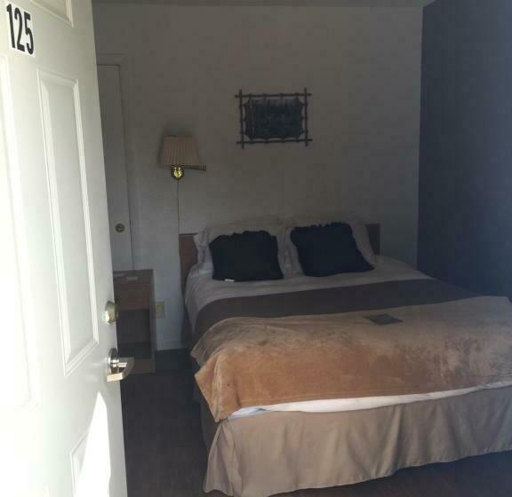 标准间, The Brookside Motel / Mt. Rushmore