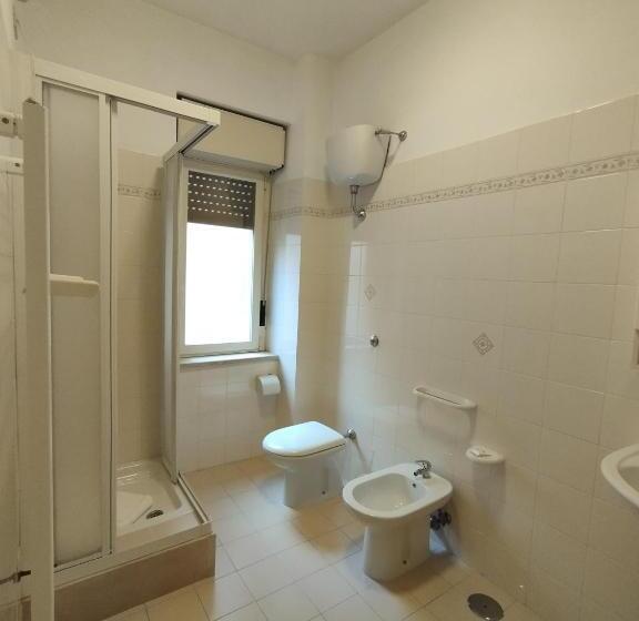 スタンダードシングルルーム, Ah Roma