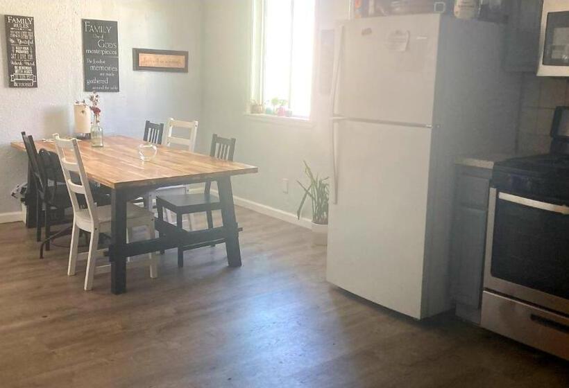 غرفة قياسية حمام مشترك, San Francisco’s Home