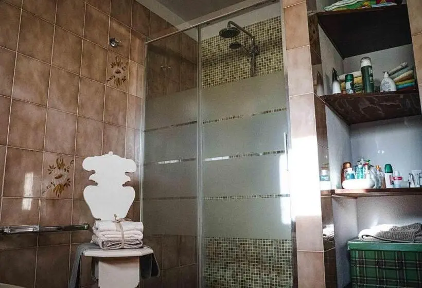 デラックスルーム, B&b Colle Vignoni