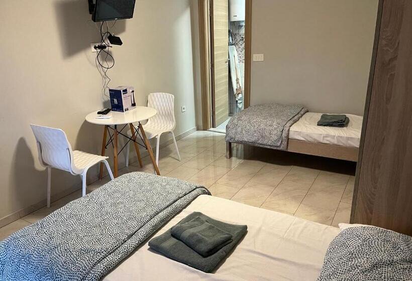 اتاق استاندارد, Blue Mountain Apart