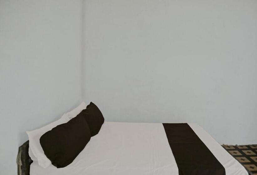 Номер Стандарт, Spot On Janak Palace Farmhouse