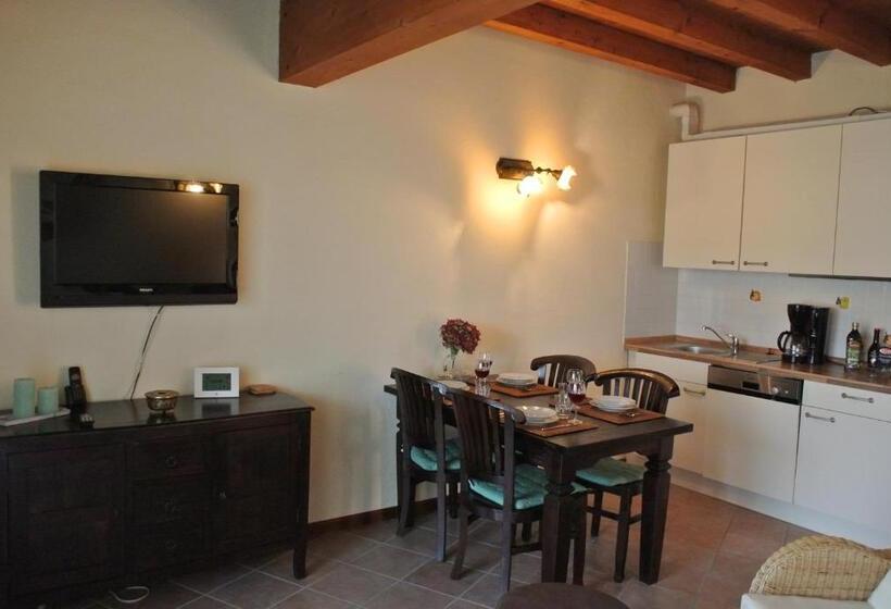 דירת חדר בקומת קרקע, Lugana Resort & Sporting Club Sermana Village