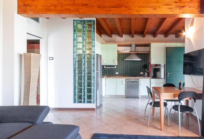 דירת חדר נוף לגינה, Lugana Resort & Sporting Club Sermana Village