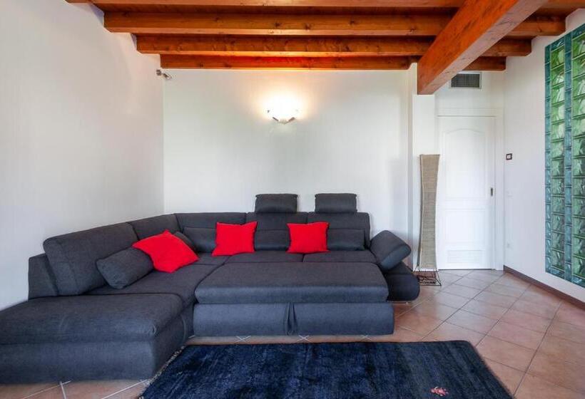 דירת חדר נוף לגינה, Lugana Resort & Sporting Club Sermana Village