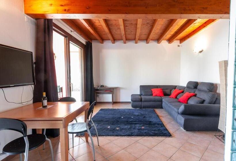 דירת חדר נוף לגינה, Lugana Resort & Sporting Club Sermana Village