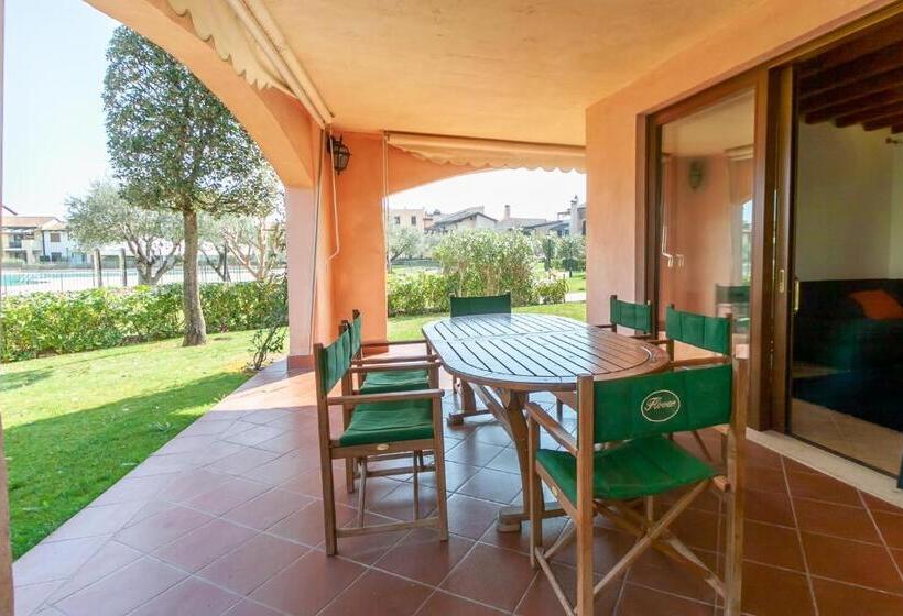 דירת חדר נוף לגינה, Lugana Resort & Sporting Club Sermana Village