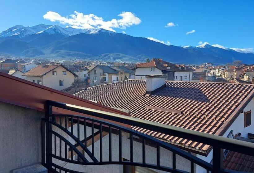 标准间带露台, къща за гости Real