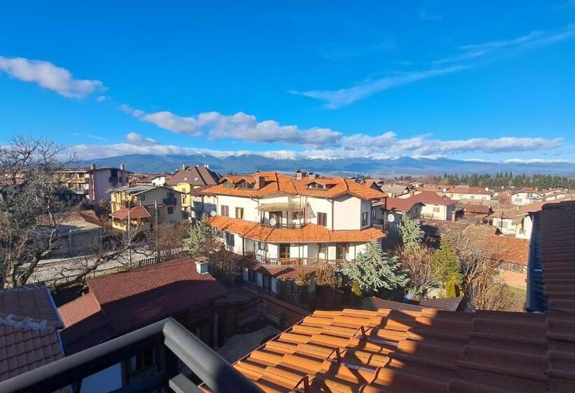 标准间带露台, къща за гости Real