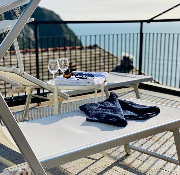 آپارتمان 1 خوابه با بالکن, Al Castello 1