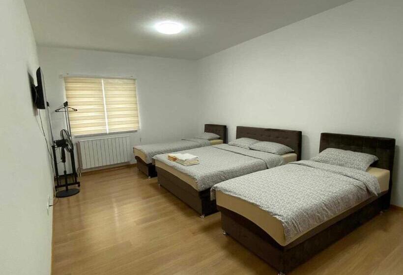 اتاق استاندارد سه نفره, Apartmani Bella