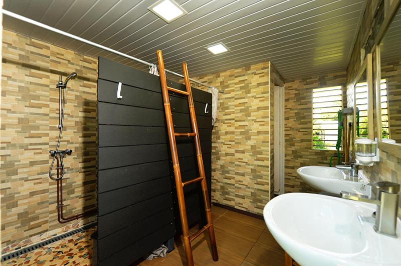 اتاق خانوادگی, Cheratof