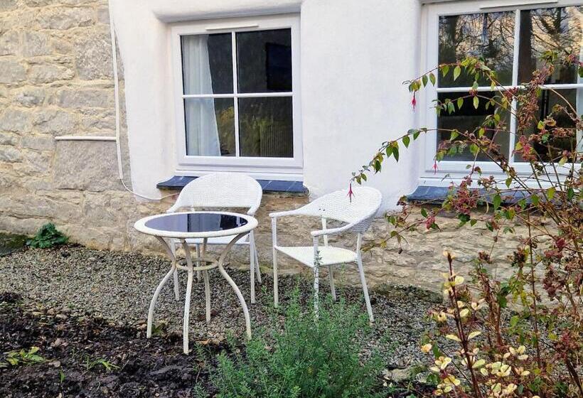 ガーデンビュースタンダードルーム, Primrose Cottage