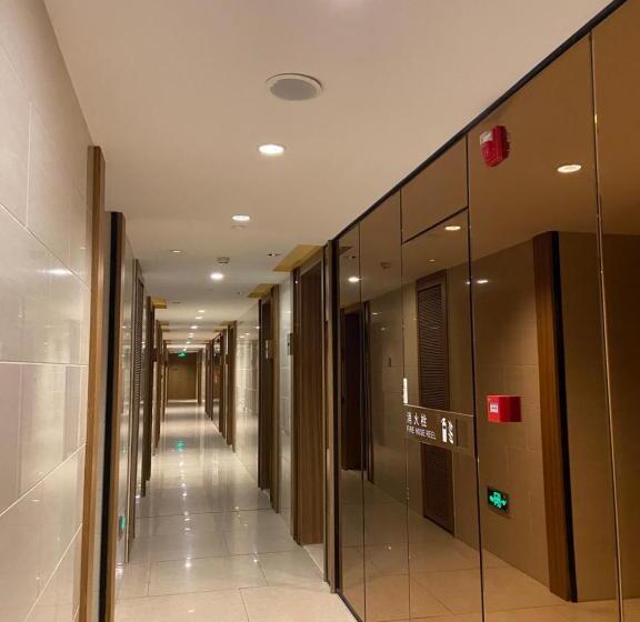 디럭스 룸, Slow Apartment