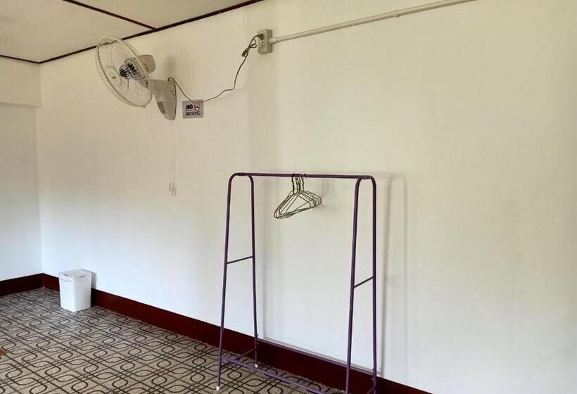 חדר סטנדרט, Gj Tour