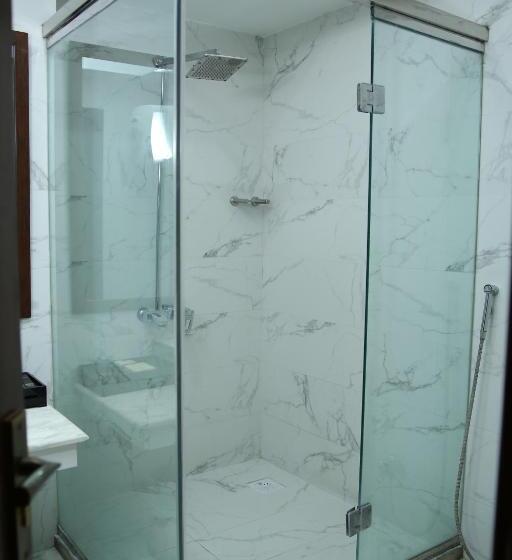 غرفة ديلوكس عائلية, Al Nafoura