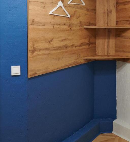 اتاق استاندارد, Lama Hostel