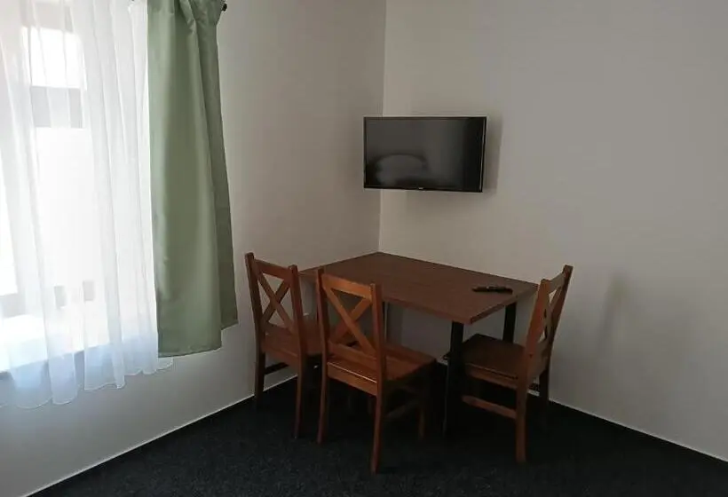Standard Kolmen Hengen Huone, Penzion Kotva
