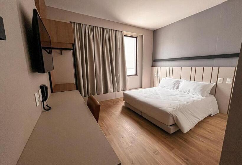 Номер Superior, Plaza Hotel & Boulevard Convention Vale Dos Vinhedos