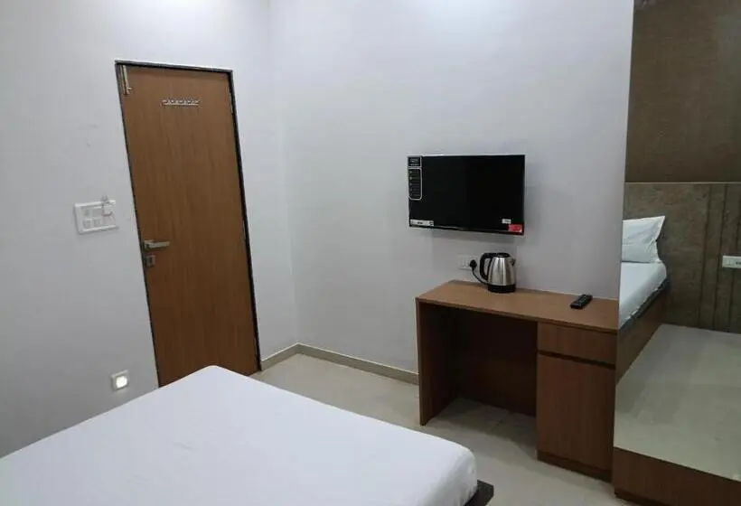 Deluxe-huone, Ritz Vesu Hotels In Vesu, Surat
