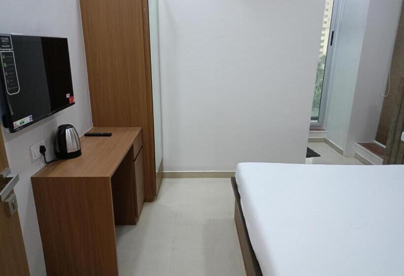 豪华房间, Ritz Vesu   Hotels In Vesu, Surat