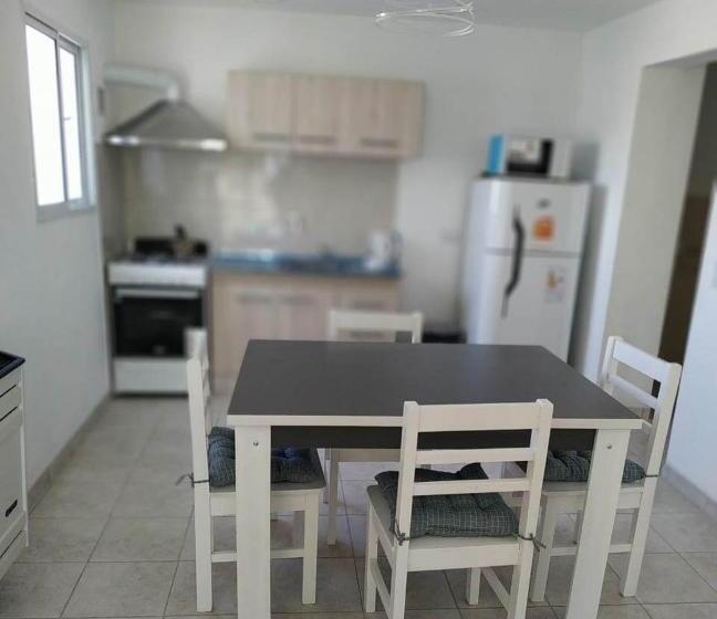 带1个卧室的带阳台的公寓, Casa Host Las Grutas