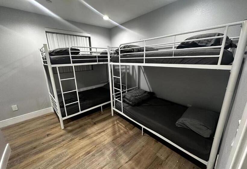 ルームシェアのワンベッド, Green Homestay Address Changed